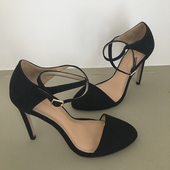 Black ankle strap heels - Picture 3 of 8